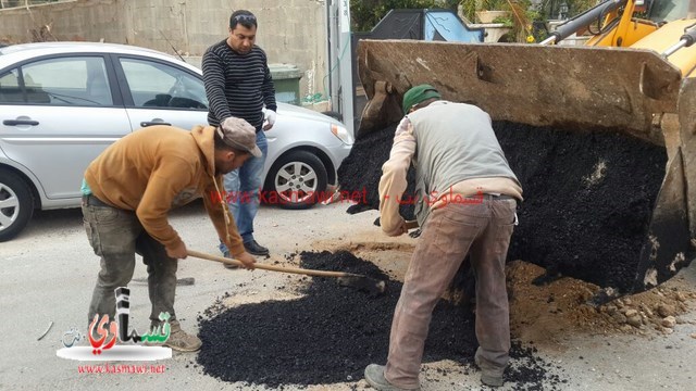 بلدية كفرقاسم  بثورة ترميمات وتعبيد في  احياء وشوارع المدينة 
